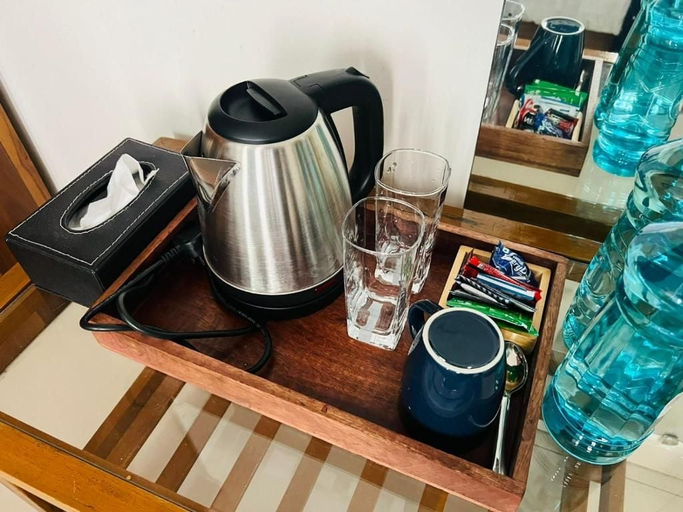 Coffee and/or coffee maker, Luna Spaces Blues, Mumbai Suburban