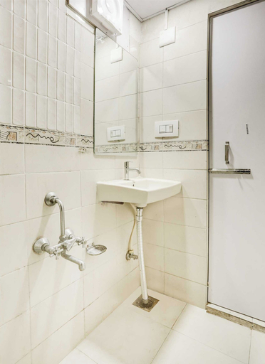 Bathroom 3, Super Hotel O Kaveri Road Mysore, Mysore
