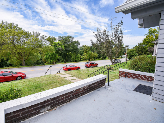 Property grounds 2, Brick Fireplace Central Omaha Family Haven 3 Bedroom Home, Douglas