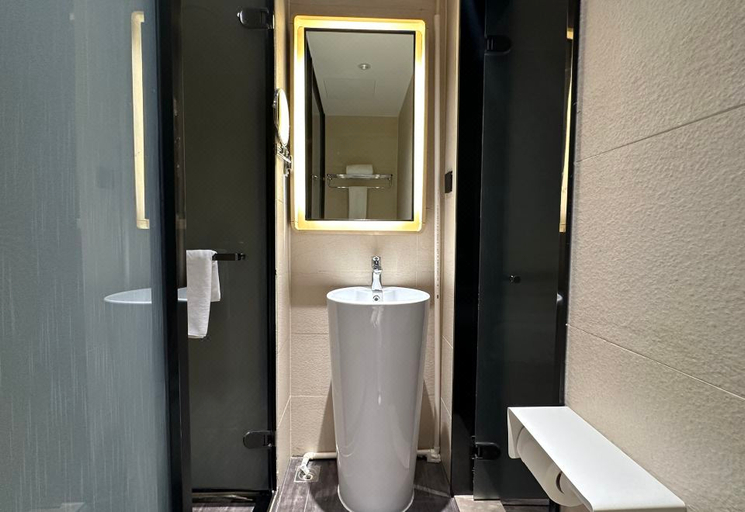 Bathroom 3, Hanting Hotel Tianjin Nankai District Drum Tower Metro Station, Tianjin