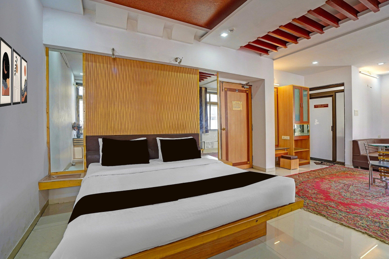 Room 3, Classic Hotel Vrundavan Residency, Vadodara