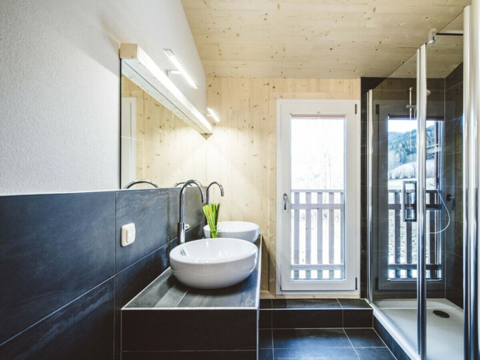 Bathroom 3, One-bedroom Cabin, Murau