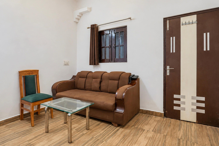 Living room 5, Classic I APM Inn, Lucknow
