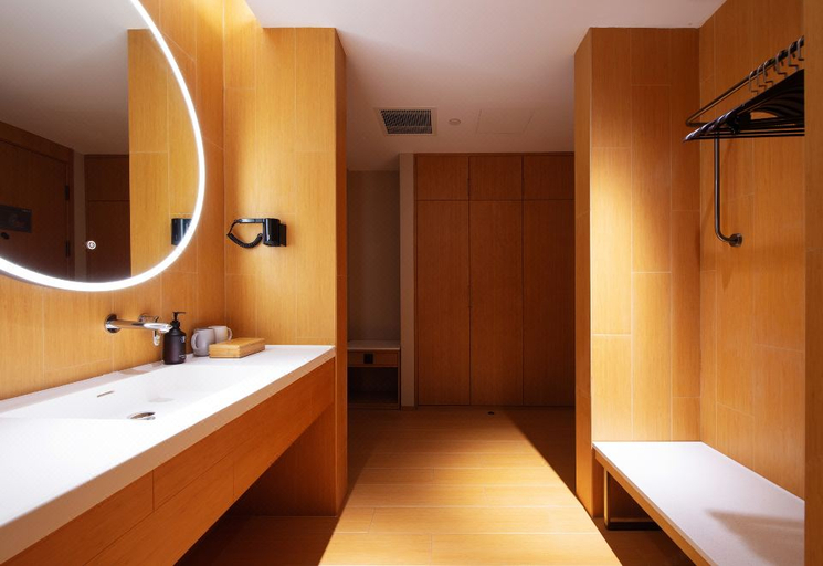 Bathroom 4, Ji Hotel (Dalian Qingniwa Road Store), Dalian
