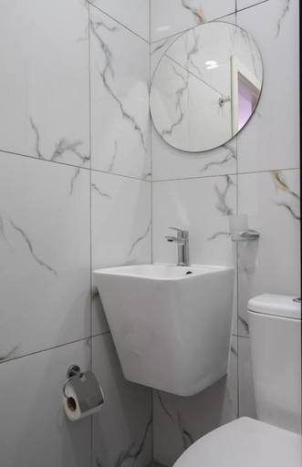 Bathroom 3, Marina Studions
