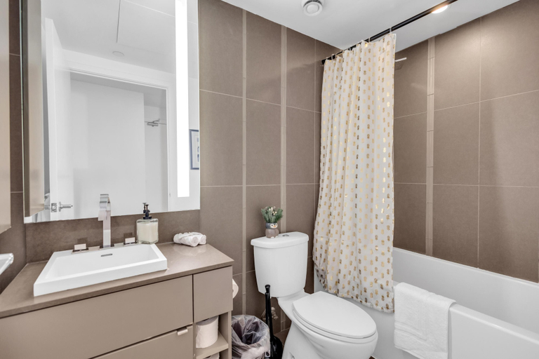 Bathroom, StayToronto - Downtown Peter Suites, Toronto