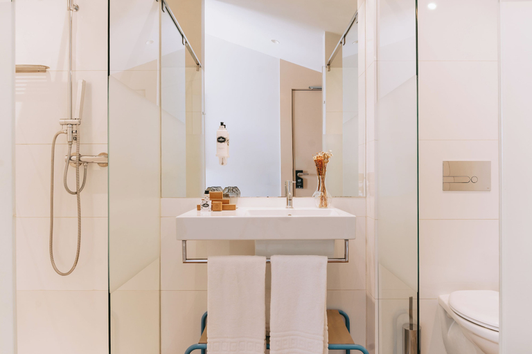 Bathroom 5, The Editory House Ribeira Porto Hotel, Porto