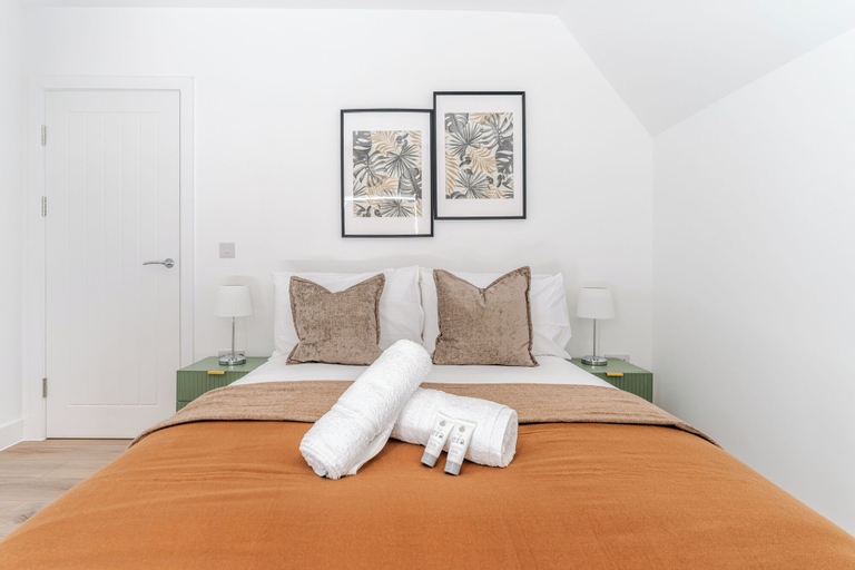 Room 5, Richmond Apartment 5, Cardiff