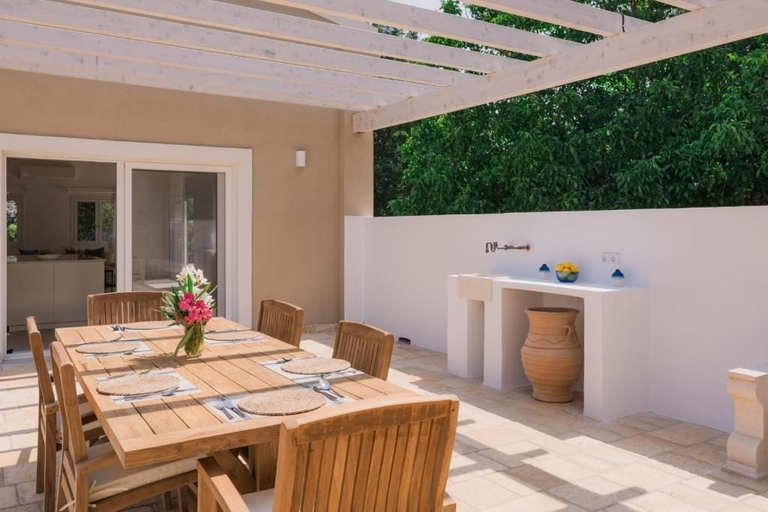 Outdoor dining 2, Villa Botanica, Ionian Islands