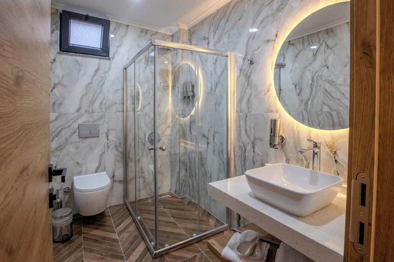 Bathroom 3, Zaya Residence, Arsin