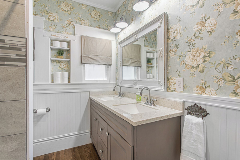Bathroom 3, The Hamilton a Stylish Downtown Bungalow, Guilford
