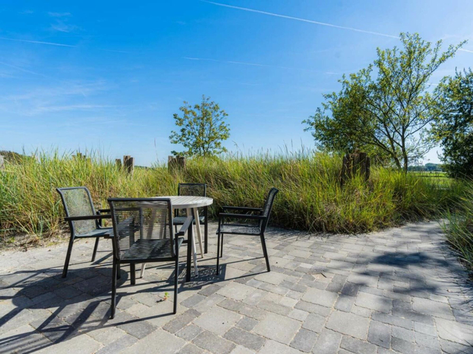 Outdoor dining, Holiday Apartment 2 "hooge", Nordfriesland