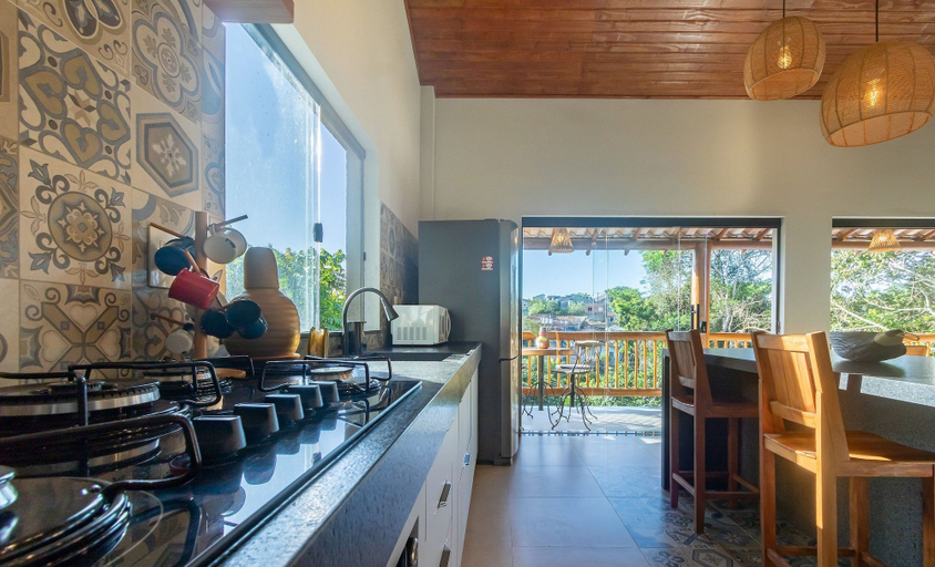 Private kitchen, Beautiful House With Pool, Arraial D'ajuda Lvl001, Porto Seguro