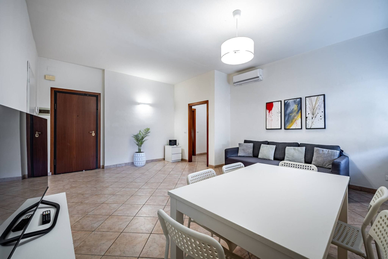 Interior 3, Garella, Prato