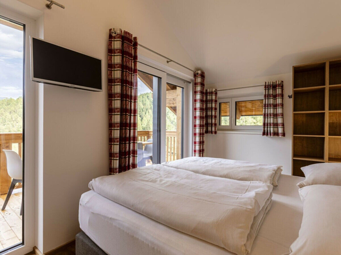 Room 2, Holiday Apartment for up to 6 People, Murau