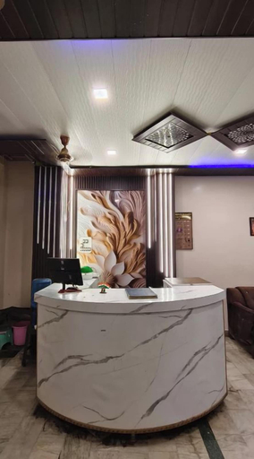 Lobby 2, Hotel Sharad Inn, Varanasi