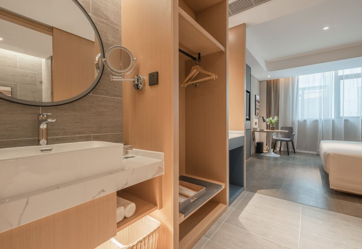 Bathroom 3, Atour Hotel Nanjing Jiangbei New District University of Technology, Nanjing