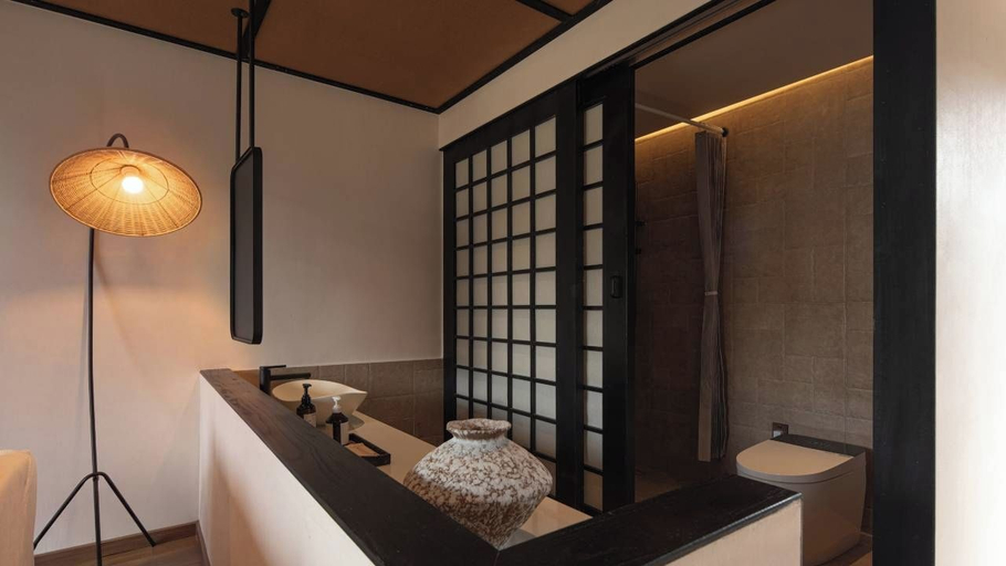 Bathroom 4, BiMount Wabi-sabi Spring Resort, Lijiang