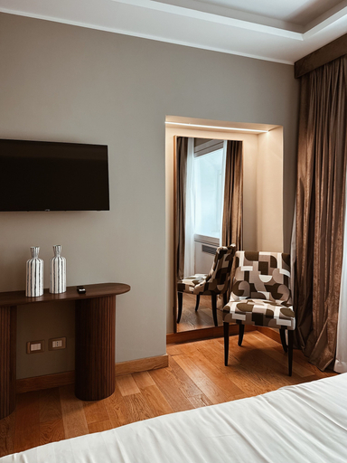 Room 5, Residenza Traiana, Rome