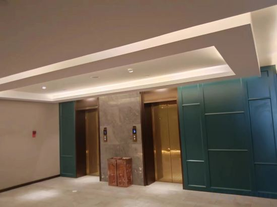 Hotel Interior/Public Areas