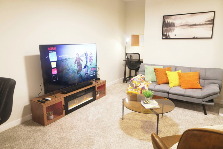 Living room 3, Luxury Private Suite, Near Calgary Airport, Division No. 6