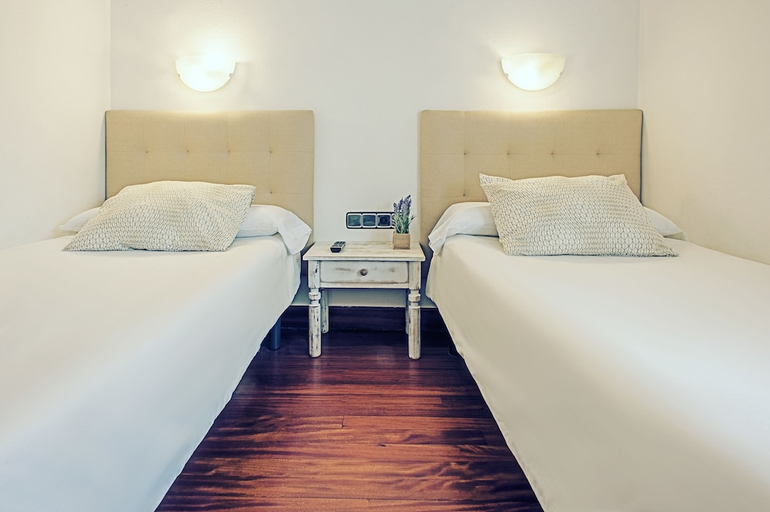 Bedroom 2, Pension Beizama, Guipúzcoa