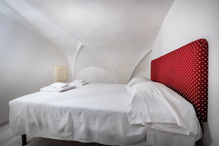 Bedroom 2, Pandolfini, Florence