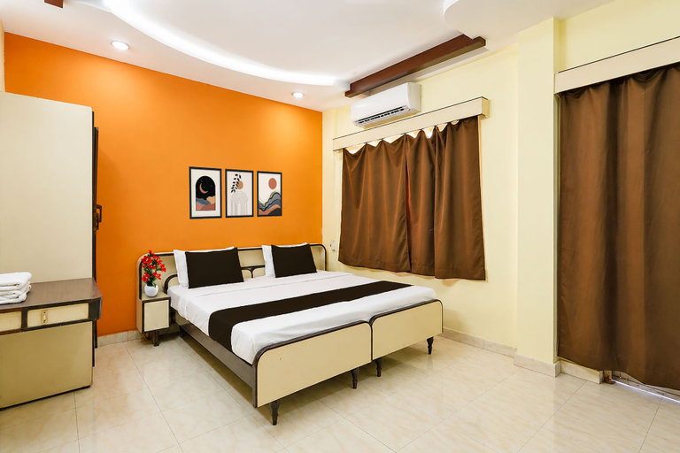 Room 5, Super Hotel O Durg Bus Stand, Ujjain