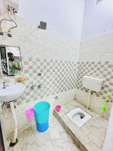 Bathroom 3, Maa Kaushalya Guest House, Faizabad