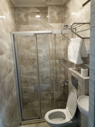 Bathroom 5, Taksim Sem House, Beyoğlu