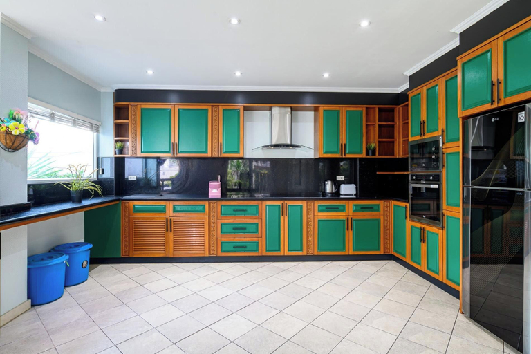 Private kitchen 4, Spacious 5BR Villa with Pool&Annex (JB1), Pattaya