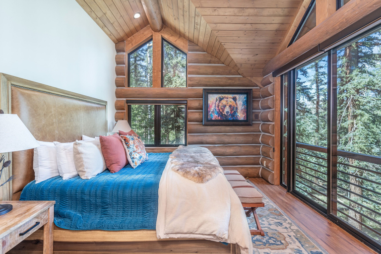 Room 2, Pine And Peak 4 Bedroom Home, San Miguel