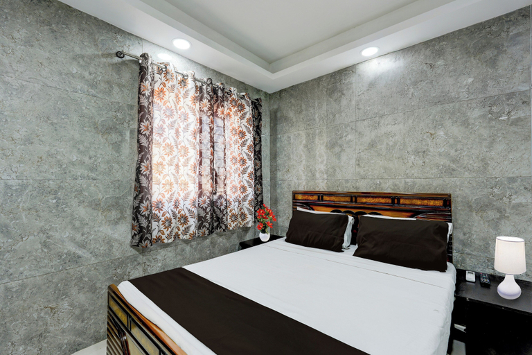 Room 2, Collection O Karumariamman Temple, Thiruvallur