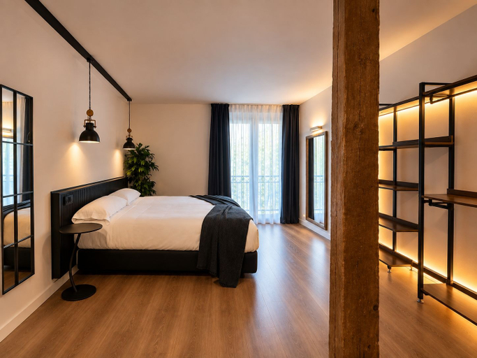 Room 4, Hotel San Juan, Soria