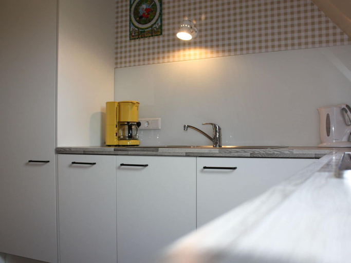 Private kitchen 3, Holiday Apartment With 1 Bedroom, Nordfriesland