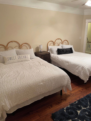 Room 2, Pine Street House, Shelby