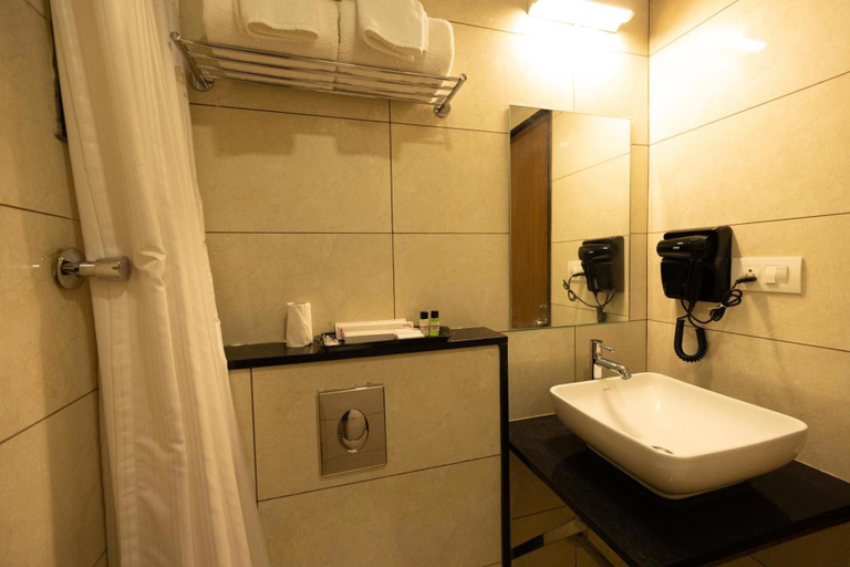 Bathroom 4, Poornima Regency, Bangalore