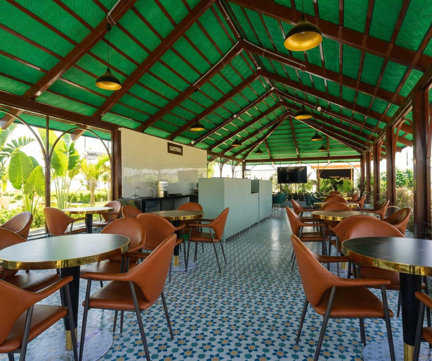 Outdoor dining, Standard King Room Haritha Wellness Resort, Ranga Reddy