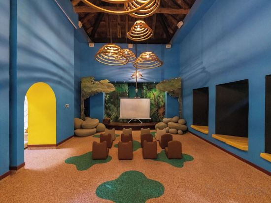 Hotel Interior/Public Areas