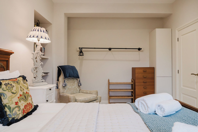 Room 2, Elegant Escape at Dineter Wood House, Herefordshire