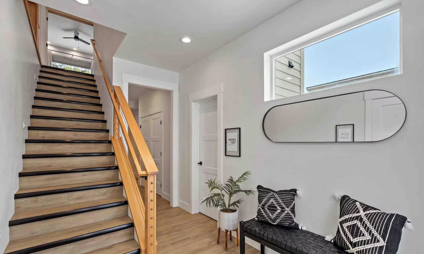 Interior 2, Stunning Townhome in Girdwood w/ Game Room & Sauna, Anchorage