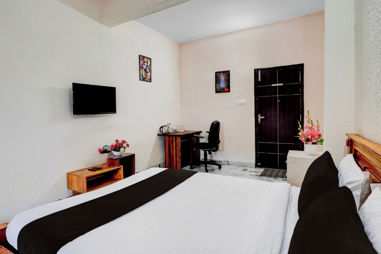 Room 5, Hotel O Madavara Metro Station, Bangalore