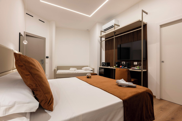 Room 4, Gallery Luxury, Palermo