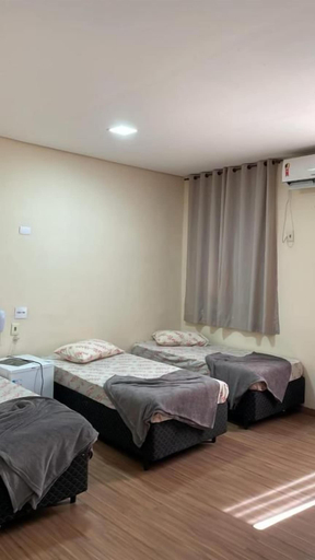 Room 5, Hotel Santos Inn, Santos
