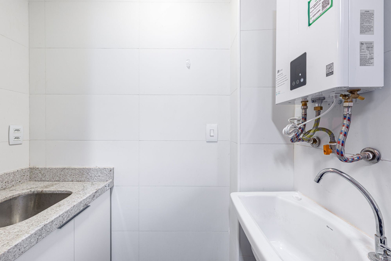 Bathroom 4, Andrea Priori - 2 Bedroom Apartment by Carpediem, Recife