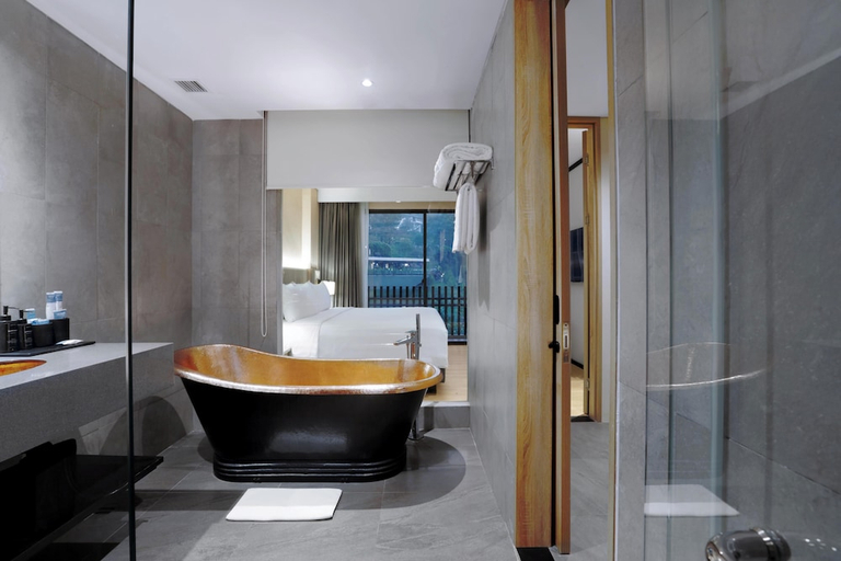 Bathroom 5, Grand Aston Puncak Hotel & Resort, Bogor