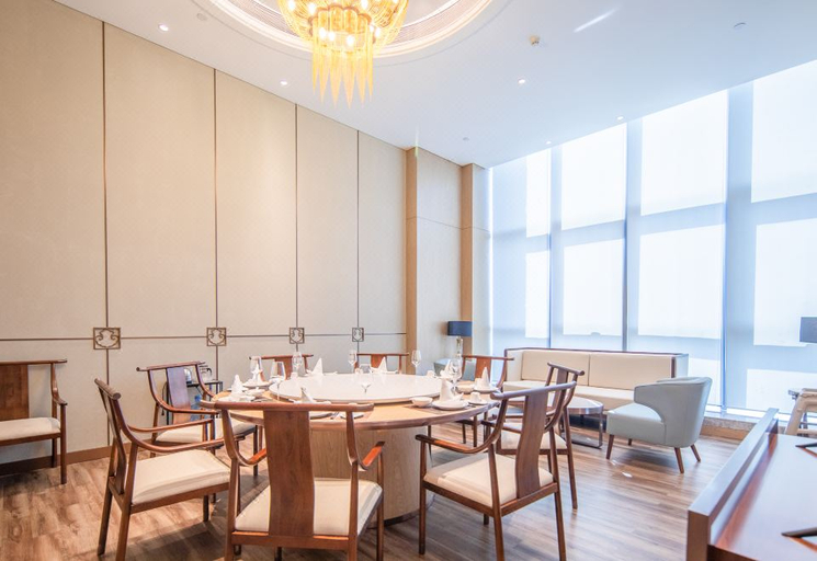 Food & Drinks 4, Wyndham Beihai, Beihai