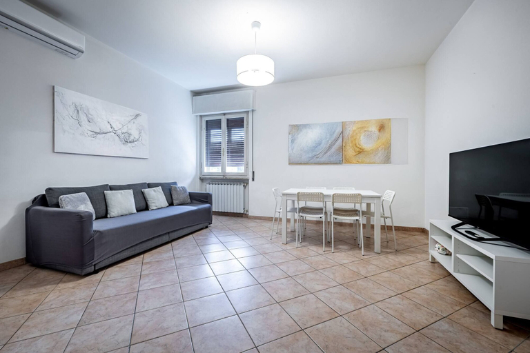 Living room 5, Garella, Prato