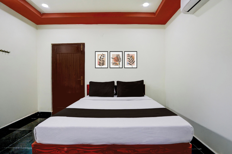 Room 5, Hotel O Chirala Beach View, Prakasam