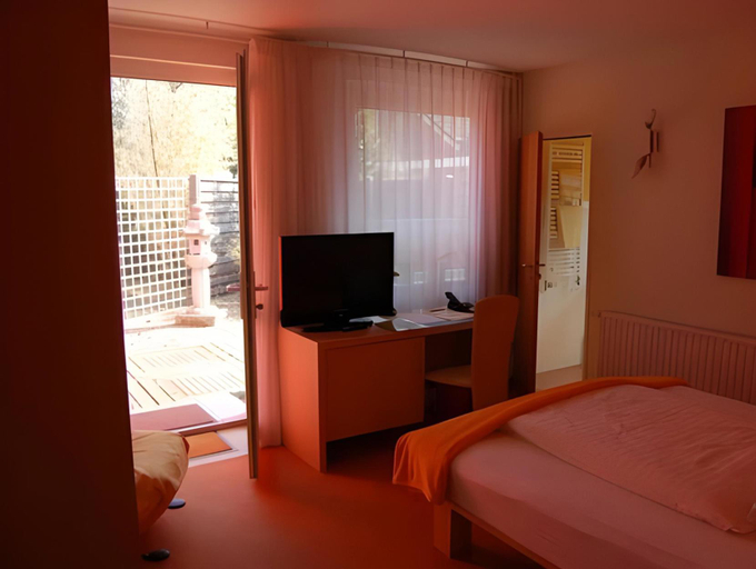 Bedroom 3, Hotel Hildebrandt's, Neumünster